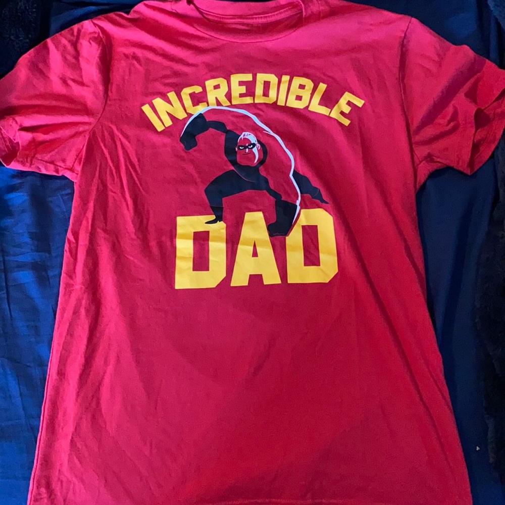 Incredible Dad Disney Shirt Size M